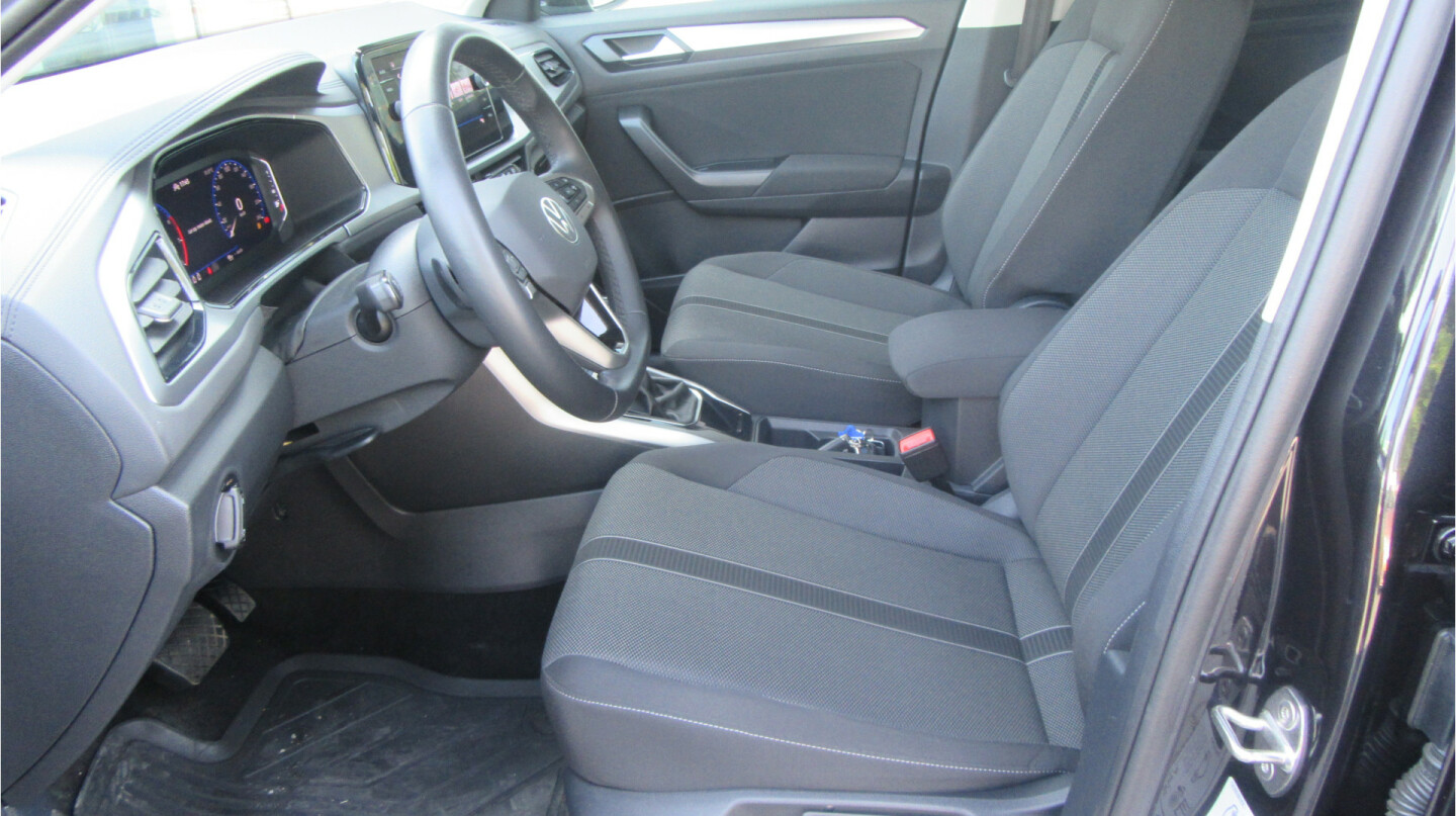 Volkswagen-T-Roc-12