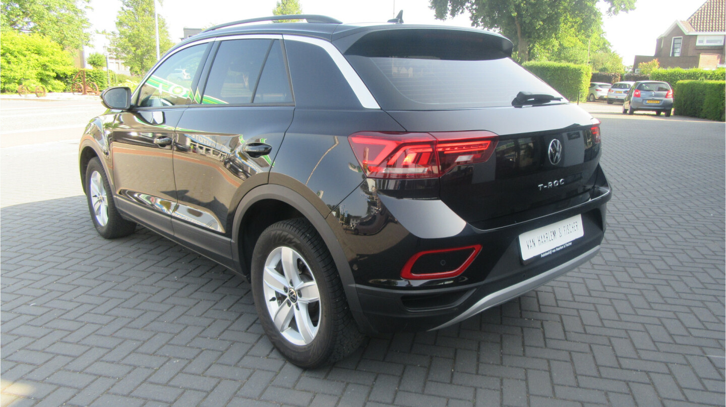 Volkswagen-T-Roc-4