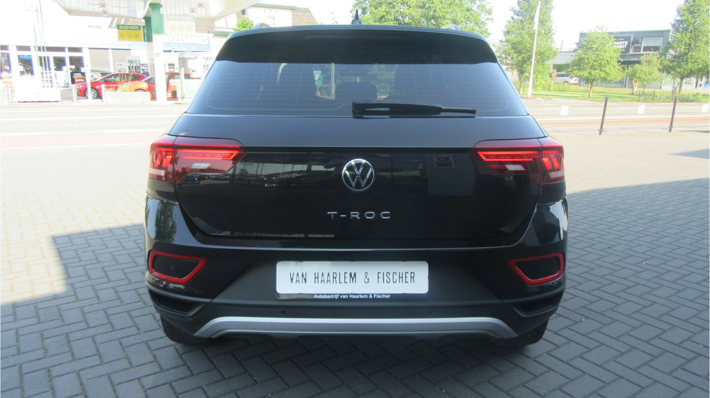 Volkswagen-T-Roc-6