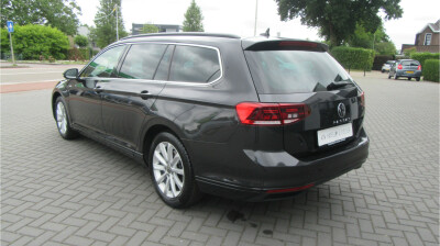 Volkswagen-Passat-3